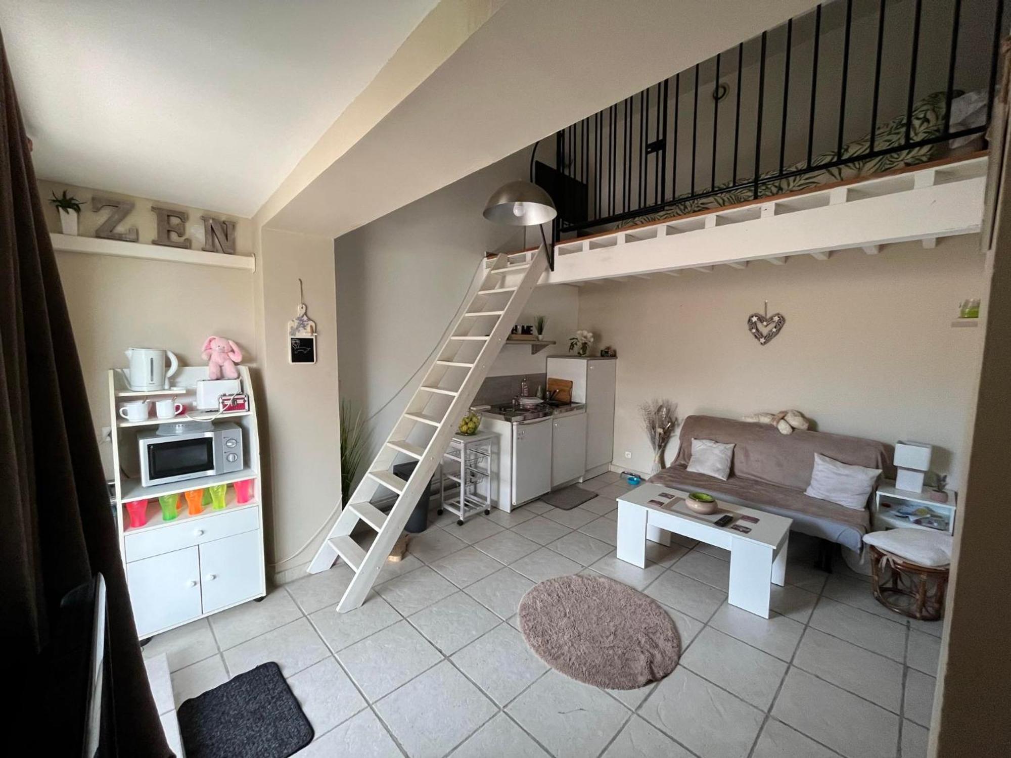 Maison De Village Caumont-sur-Durance Buitenkant foto